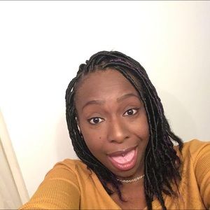 Meet your Posher, Danielle